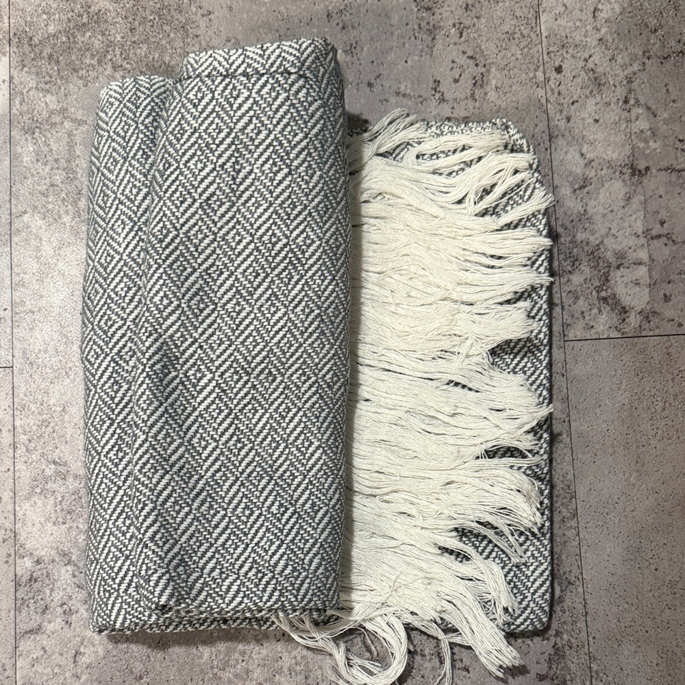 Gray and White Geometric Turkish Towel